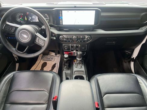 Used 2024 Jeep Wrangler Unlimited Rubicon 4xe AWD/4WD image 16