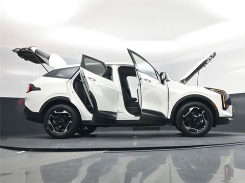 New 2026 Kia Sportage S image 31