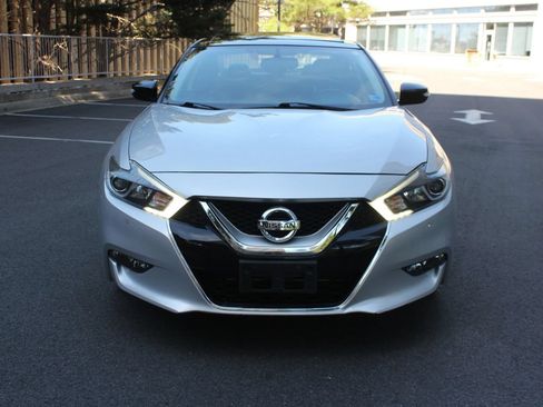 Used 2017 Nissan Maxima 3.5 SL FWD image 3