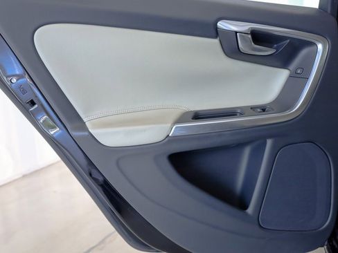 Used 2016 Volvo S60 T5 Premier w/ Convenience Package image 22