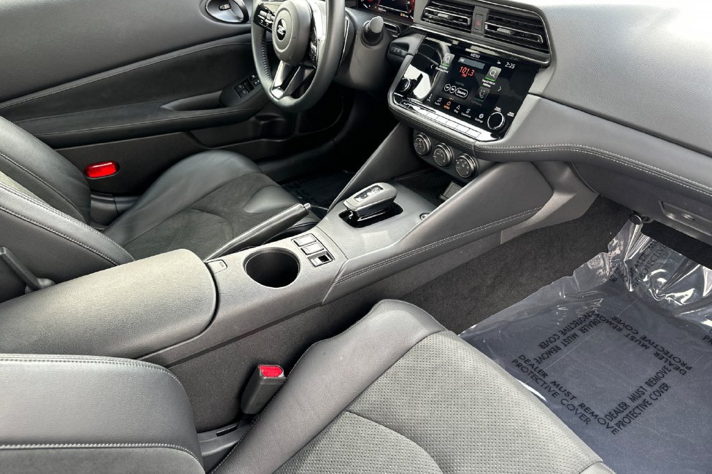 Certified 2025 Nissan Z Performance w/ Floor Mat Package RWD image 14