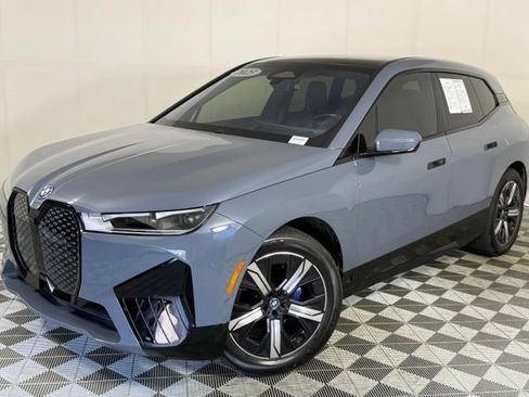 Used 2023 BMW iX xDrive50 w/ Sport Package AWD/4WD image 1