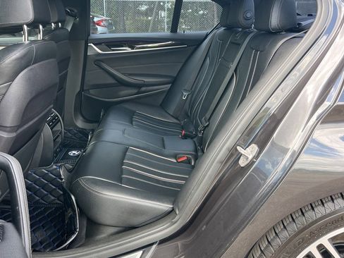 Used 2018 BMW 540i xDrive AWD/4WD image 9