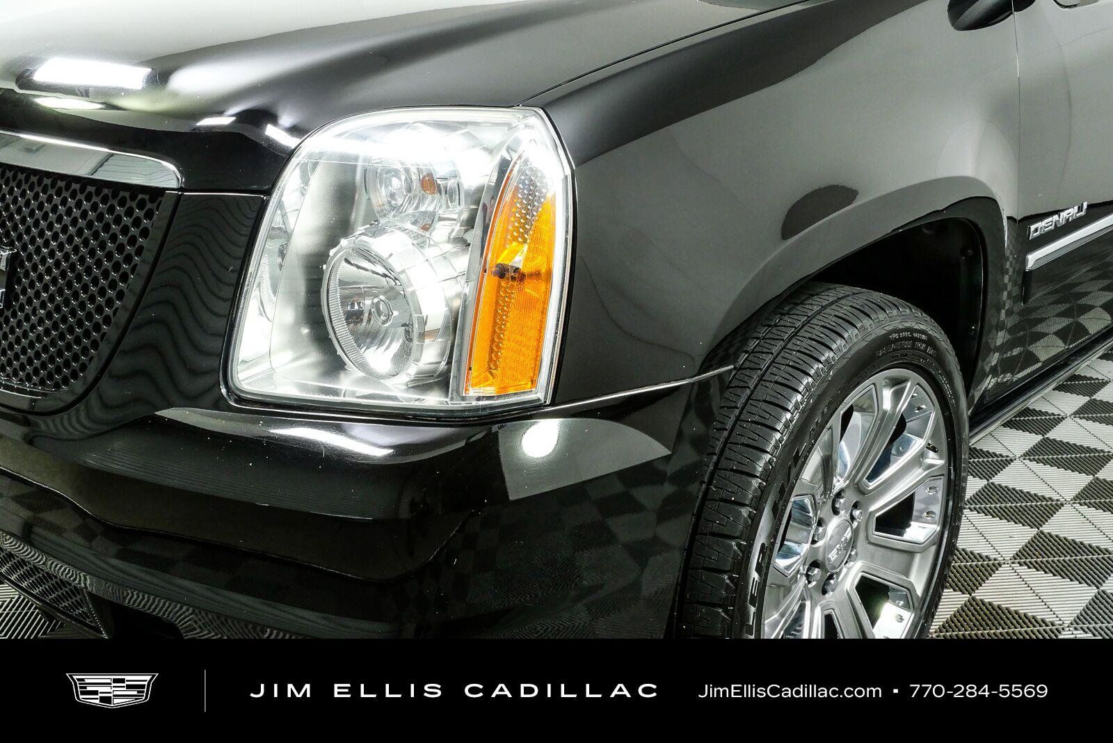 Used 2014 GMC Yukon XL Denali RWD image 36