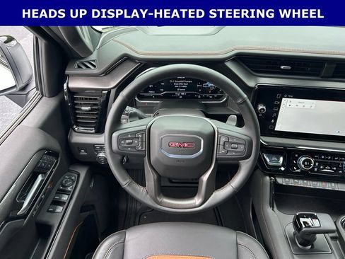 Used 2025 GMC Sierra 1500 AT4 w/ AT4 Premium Package AWD/4WD image 18