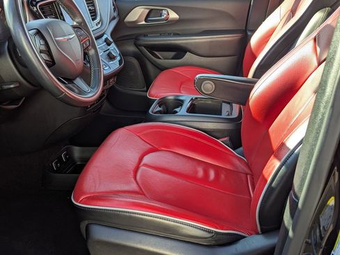 Used 2020 Chrysler Pacifica Limited w/ Quick Oder Package 2EV RED-S image 8