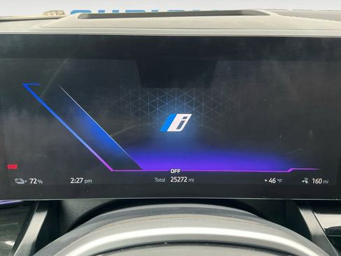 Used 2024 BMW i5 eDrive40i image 22