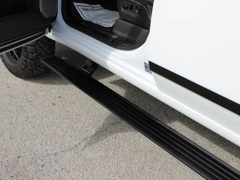 Used 2024 Chevrolet Silverado 3500 High Country w/ High Country Premium Package image 21