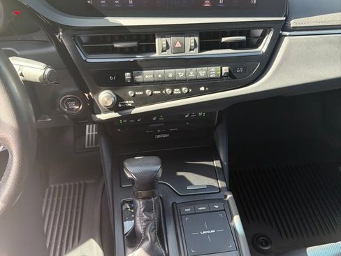 Certified 2022 Lexus ES 350 F Sport w/ Accessory Package 2 FWD image 6