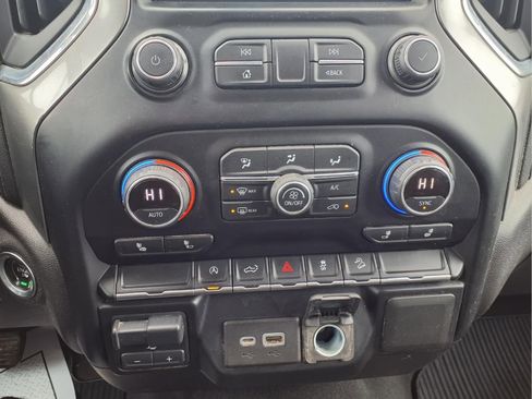 Used 2021 Chevrolet Silverado 1500 LT image 10