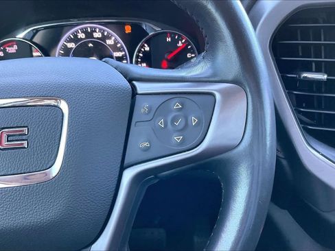 Used 2022 GMC Acadia AT4 w/ Technology Package image 25