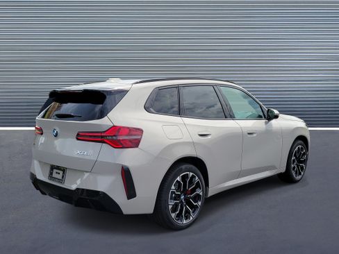 New 2026 BMW X3 xDrive30i w/ Premium Package AWD/4WD image 3
