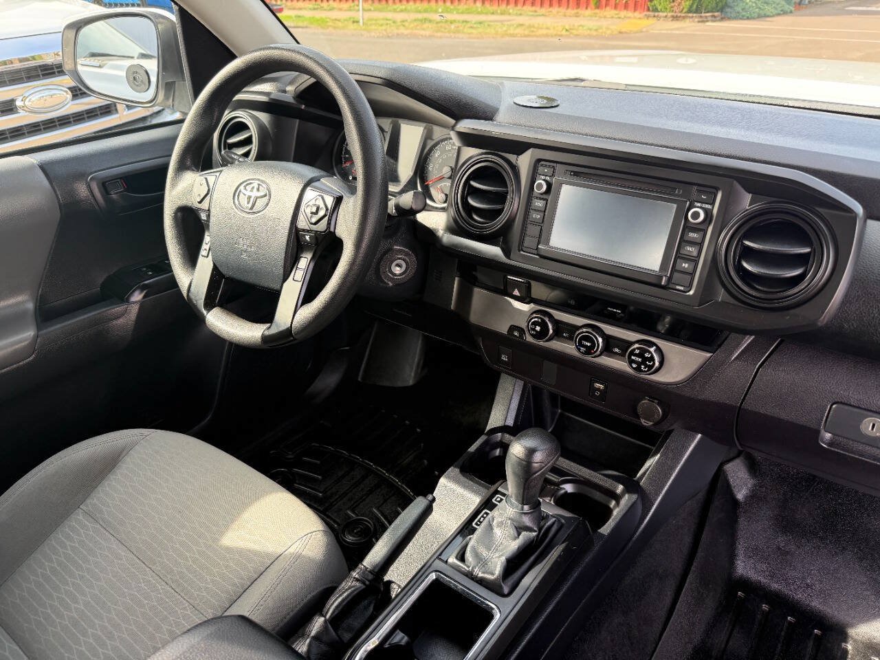 Used 2018 Toyota Tacoma SR w/ SR Convenience Package RWD image 17