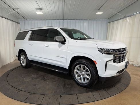 Used 2021 Chevrolet Suburban Premier w/ Premium Package image 11
