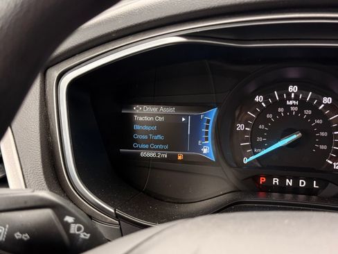 Used 2019 Ford Fusion SE FWD image 27