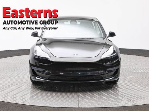 Used 2023 Tesla Model 3 Standard Range image 2