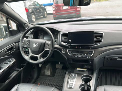 Used 2022 Honda Pilot TrailSport image 11