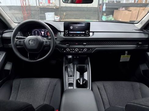 Certified 2025 Honda Accord SE image 22