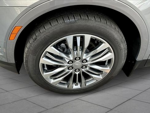 Used 2019 Cadillac XT5 Premium Luxury w/ Driver Assist Package image 10