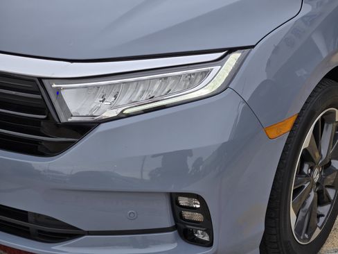 Used 2024 Honda Odyssey Elite image 6