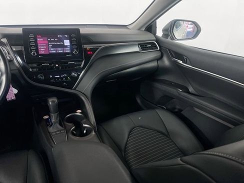 Used 2024 Toyota Camry SE FWD image 25