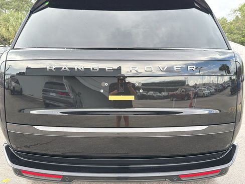 New 2026 Land Rover Range Rover SE AWD/4WD image 11