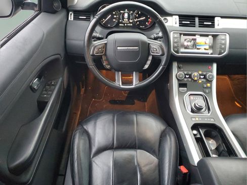 Used 2017 Land Rover Range Rover Evoque SE image 13