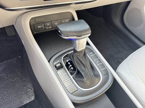 Used 2025 Hyundai Kona SEL FWD image 30