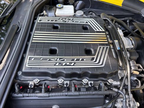 Used 2017 Chevrolet Corvette Z06 RWD image 30