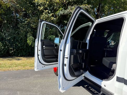 Used 2019 Ford F150 XLT w/ Equipment Group 302A Luxury image 15