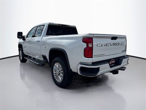 Used 2020 Chevrolet Silverado 2500 High Country image 9
