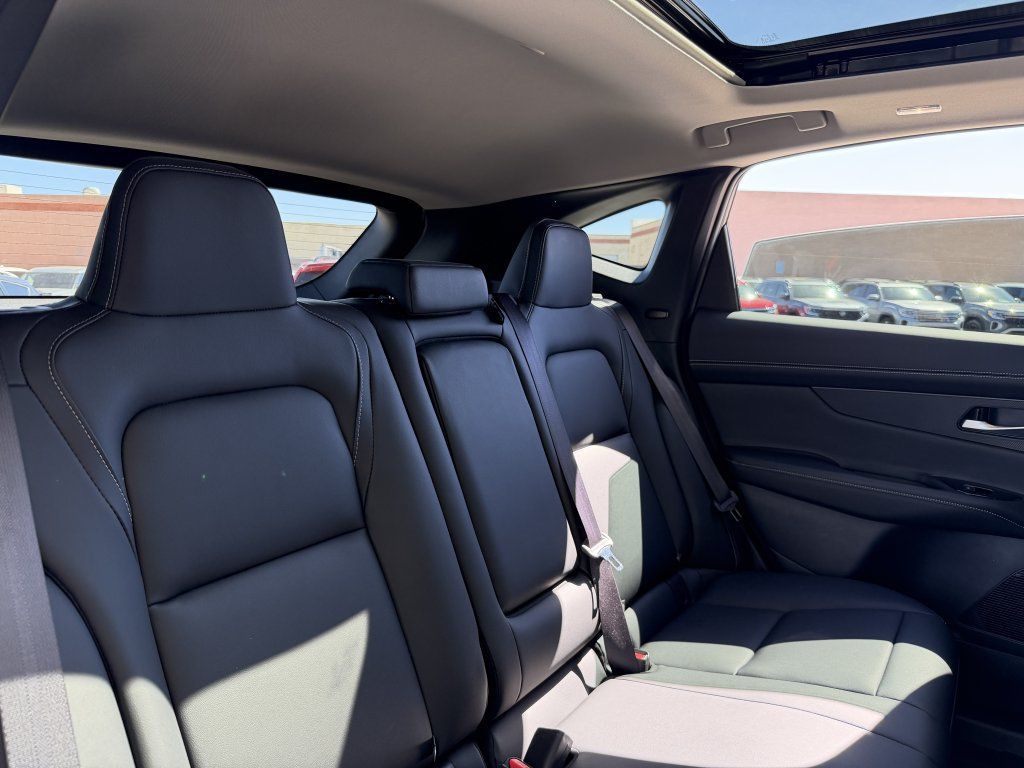 Used 2025 Nissan Murano SL AWD/4WD image 38