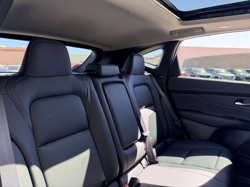 Used 2025 Nissan Murano SL image 38