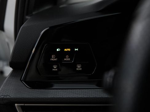 Used 2023 Volkswagen GTI 40th Anniversary Edition image 37