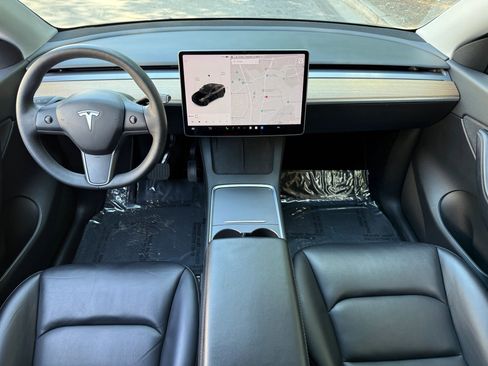 Used 2021 Tesla Model Y Long Range AWD/4WD image 16