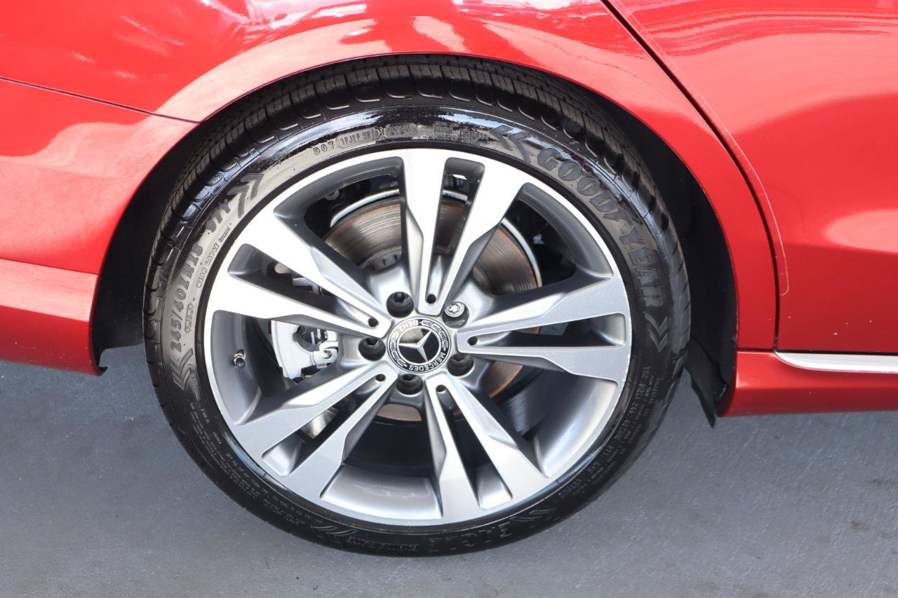 Used 2016 Mercedes-Benz C 300 Sedan image 5