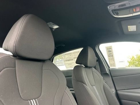 New 2026 Hyundai Elantra SEL FWD image 13