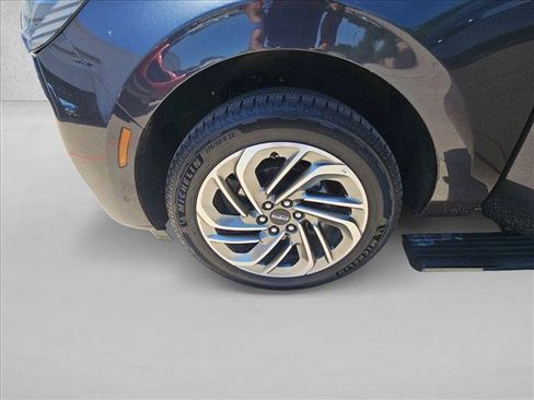 Used 2025 Lincoln Navigator Reserve AWD/4WD image 24