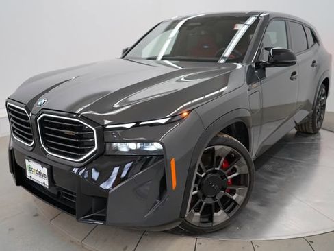 Used 2025 BMW XM image 3