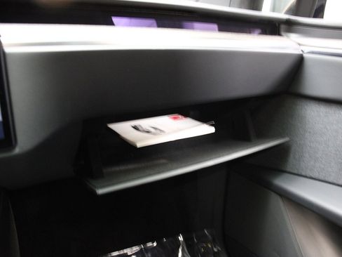 Used 2022 Tesla Model X image 50