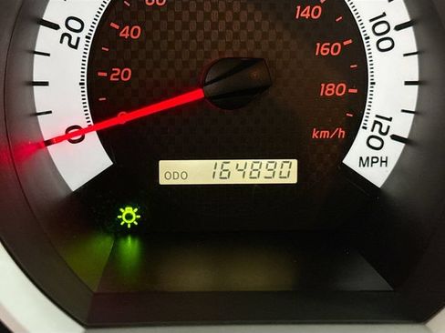 Used 2013 Toyota Tacoma 4x4 Double Cab w/ TRD Sport Pkg image 13