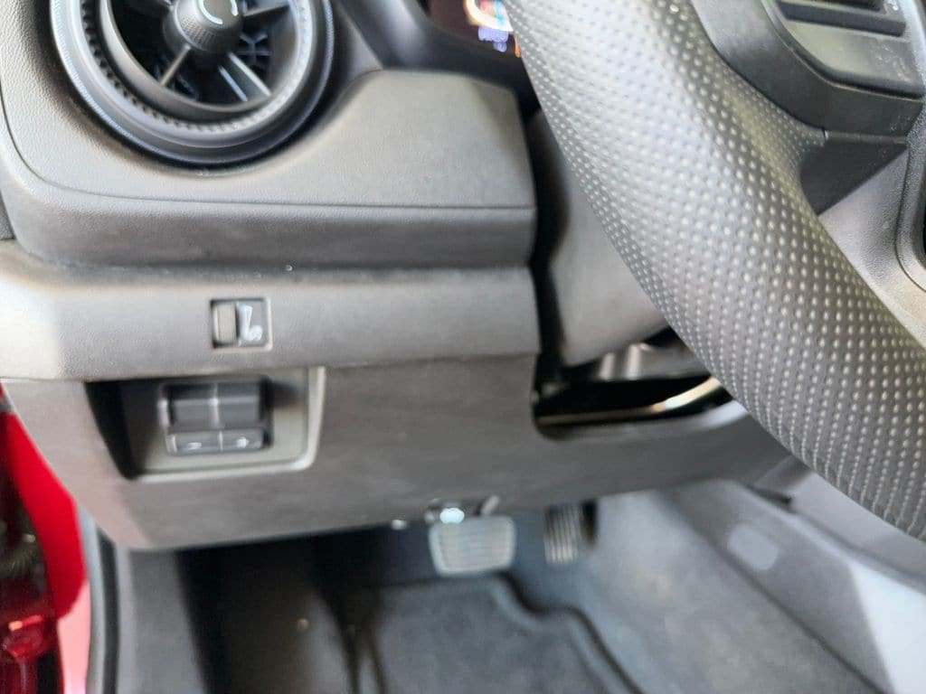 Used 2025 Chevrolet Colorado Trail Boss AWD/4WD image 15