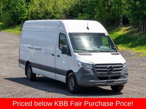 Used 2021 Mercedes-Benz Sprinter 2500 image 11