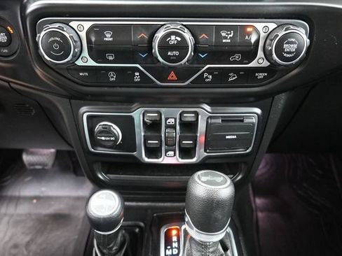 Used 2020 Jeep Wrangler Unlimited Sport AWD/4WD image 27