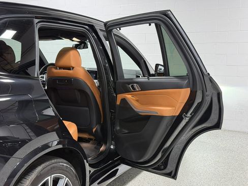 Used 2022 BMW X5 xDrive40i w/ M Sport Package AWD/4WD image 52