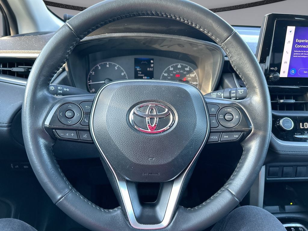 Used 2024 Toyota Corolla Cross LE w/ Moonroof Package FWD image 14