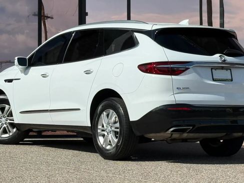 Used 2018 Buick Enclave Essence FWD image 7