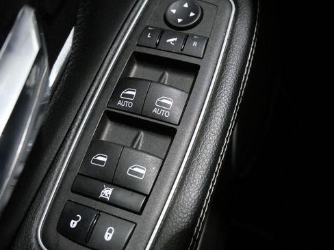 Used 2023 RAM 1500 Laramie image 12