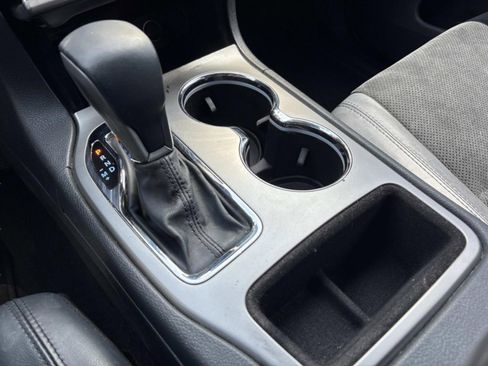 Used 2018 Jeep Grand Cherokee Altitude image 31