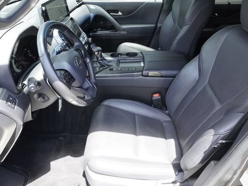 Used 2023 Lexus LX 600 4WD w/ Appearance Package image 19
